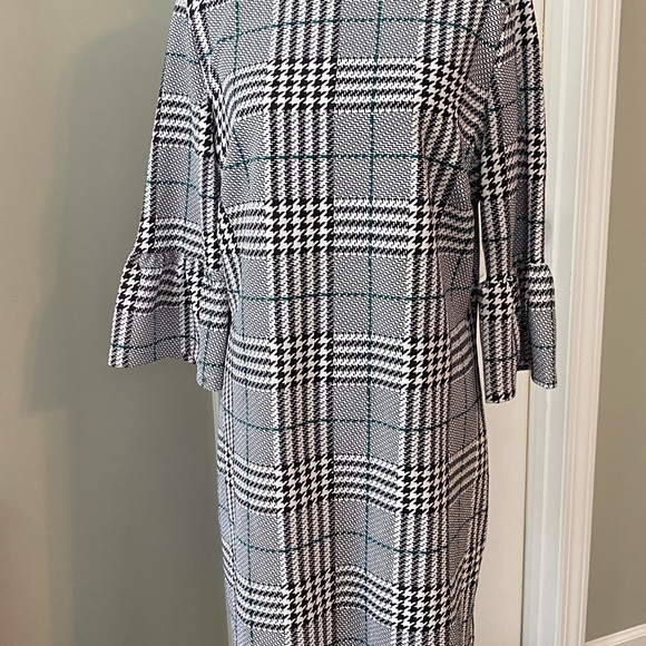 Violet B. Houndstooth ruffle sleeve Dress - Picture 3 of 12